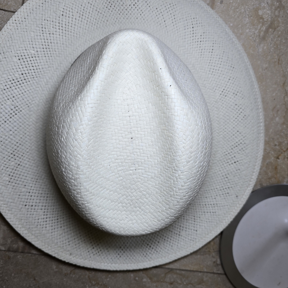 Janessa Leoné Corbin hat - Picture 11 of 13